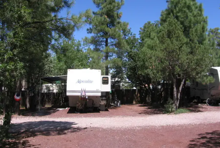 Photo showing Rainbow Forest RV Park
