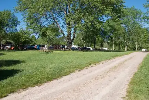 Photo showing Hide-a-way Cove Campground