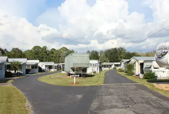 Photo showing Shady Oaks RV Park