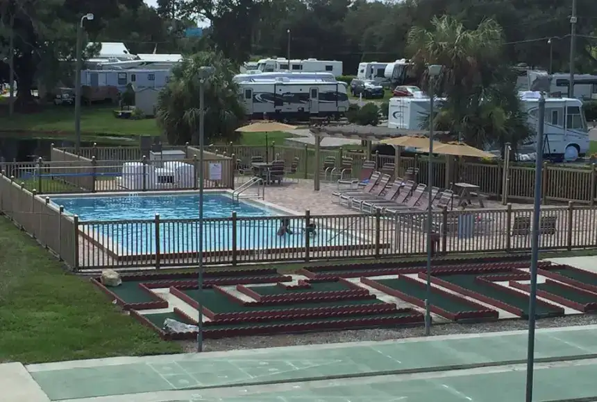 Bee's RV Resort